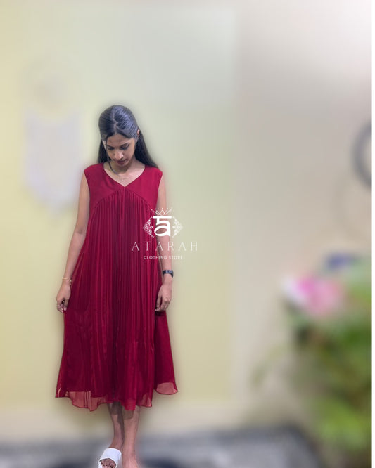 Elegant Pleated Red Midi Dress