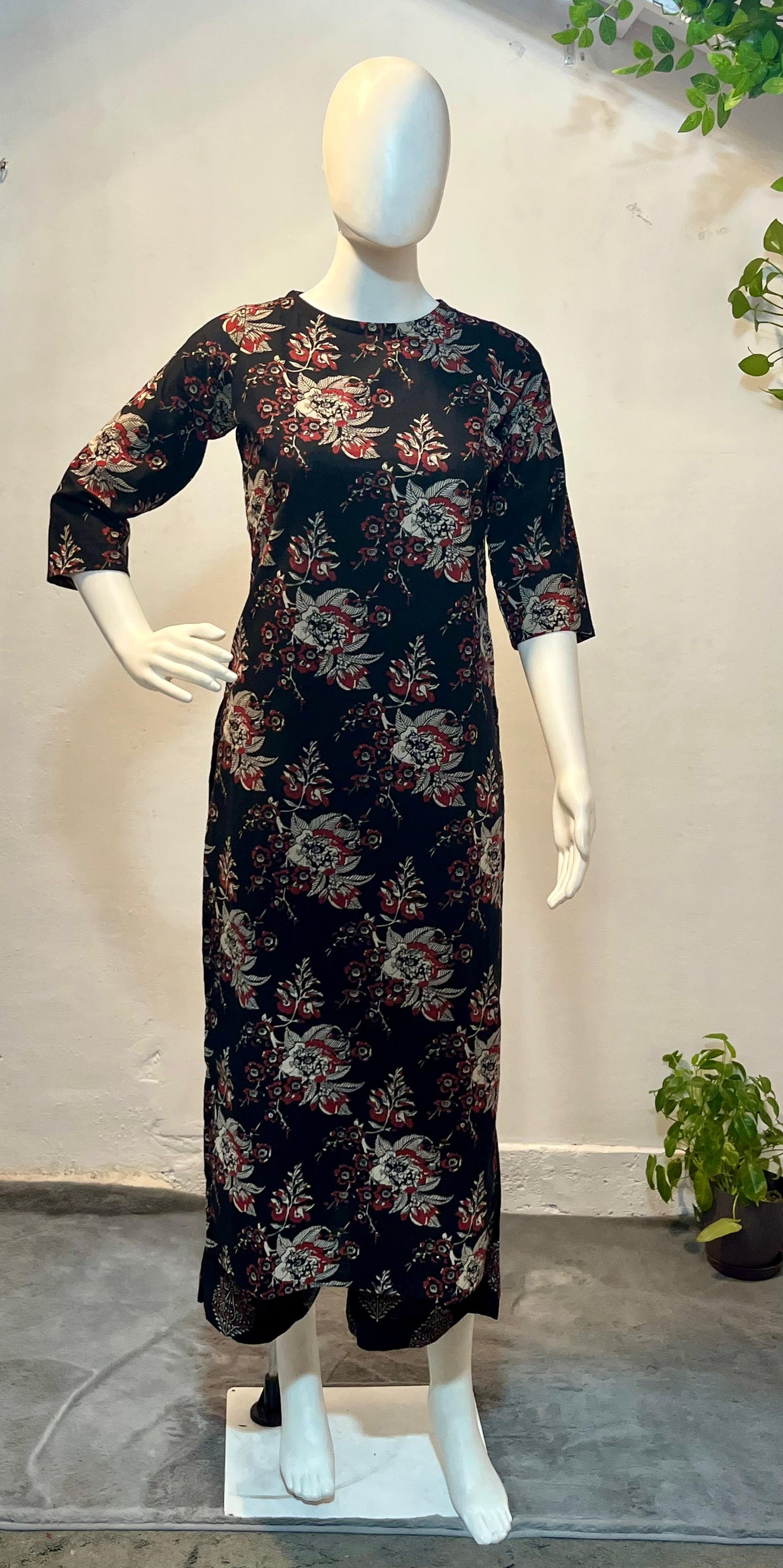 Black Bloom Straight Kurta